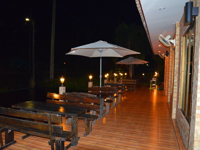 Food & Drinks 5, Silver Gold Garden Suvarnabhumi, Lat Krabang