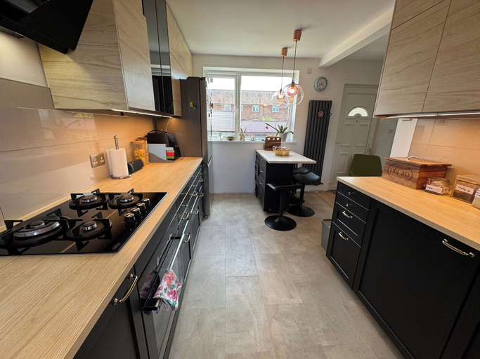 Private kitchen 4, Charming Reading Garden House Pet Friendly, Wokingham