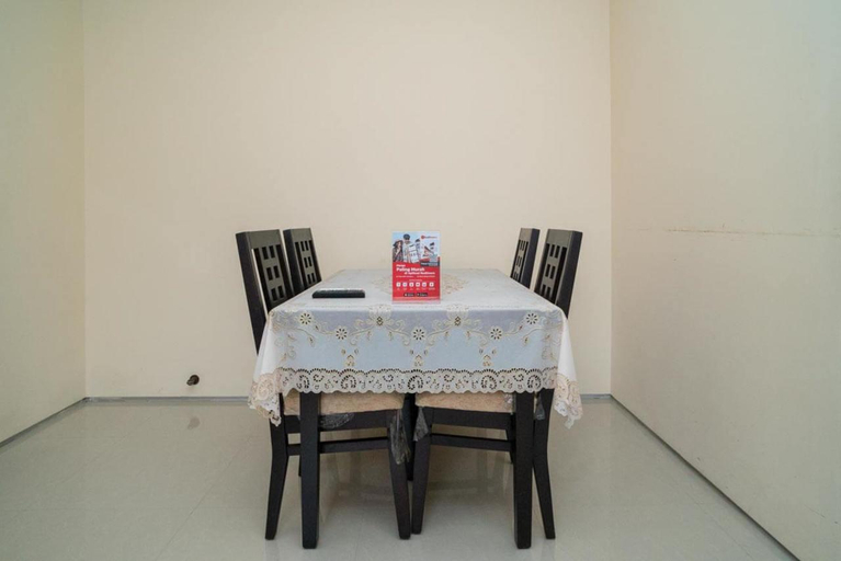 Dining Room 10