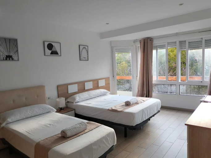Bedroom 2, Pension Portugal Alicante, Alicante
