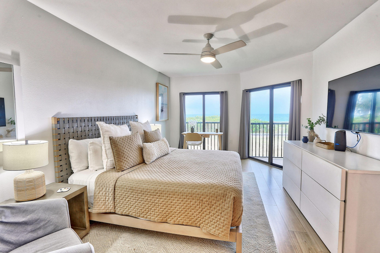 Bedroom 3, Land's End 11-203 Beach Front - Premier, Pinellas
