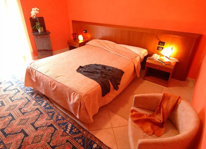 Bedroom 2, hotel san gerolamo, Lecco