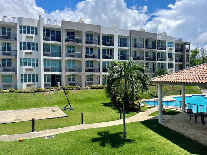 Others 5, 2 Bedroom Condo Pool and Beach Access