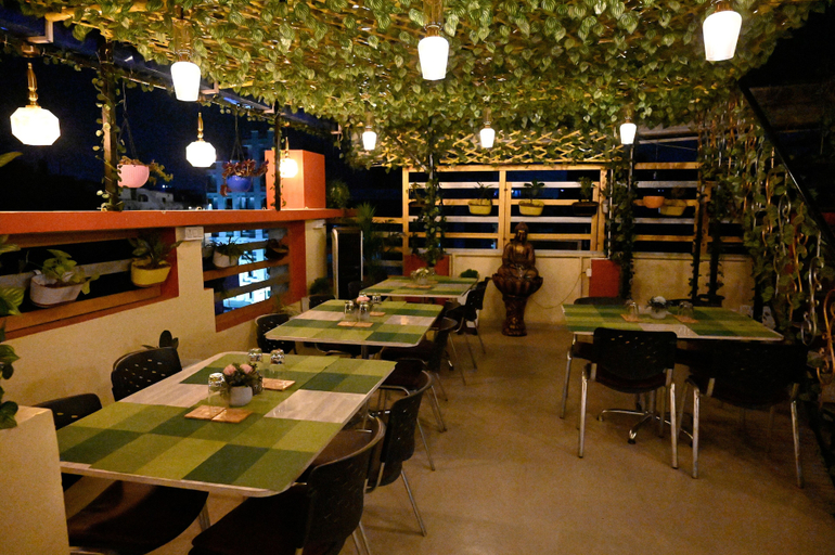 Food & Drinks 5, Hotel Buddha International, Patna