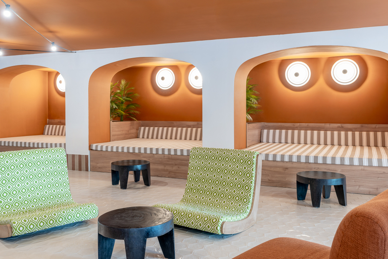 Public Area 3, tent Arenal, Baleares