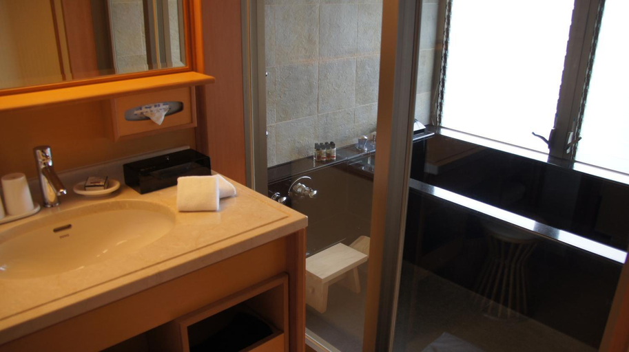 Bathroom 5, Radium Kagaya International Hotel, Taipei City