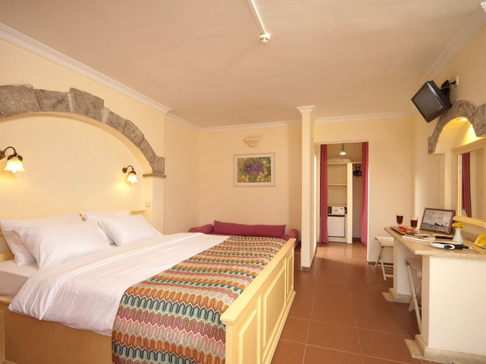 Bedroom 3, Club Resort Atlantis - All inclusive, Seferihisar