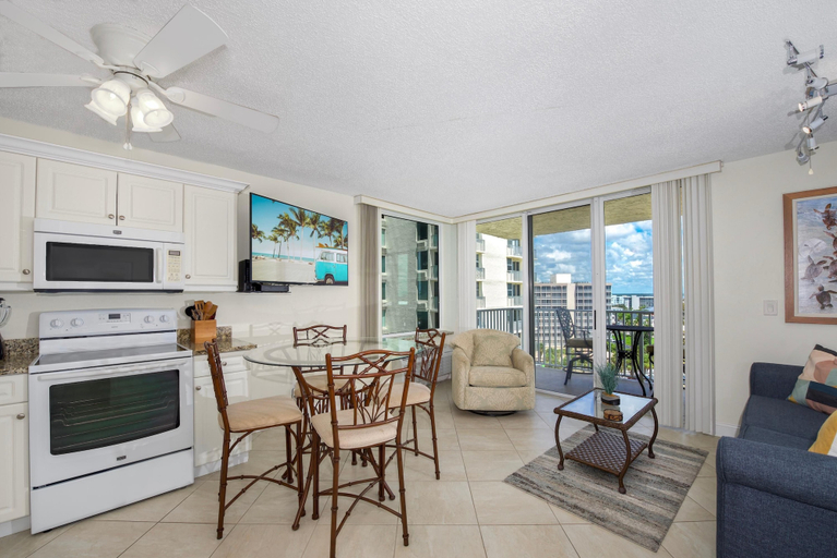 Others 5, Estero Beach & Tennis 806-b, Lee