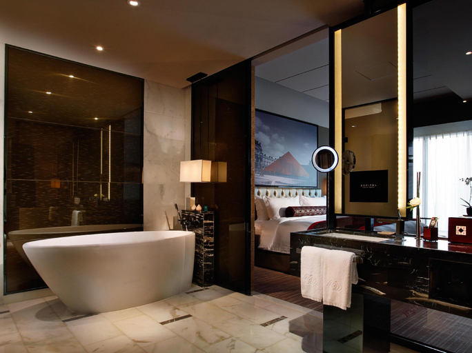 Bathroom 22