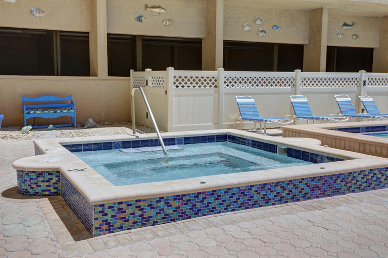 Sport & Beauty 4, Surfside South #312, Pinellas