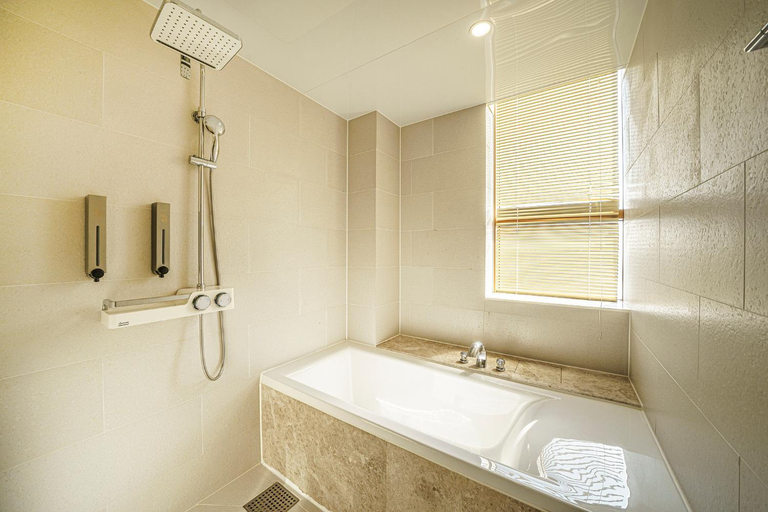 Bathroom 4, Gloucester Hotel Incheon, Namdong