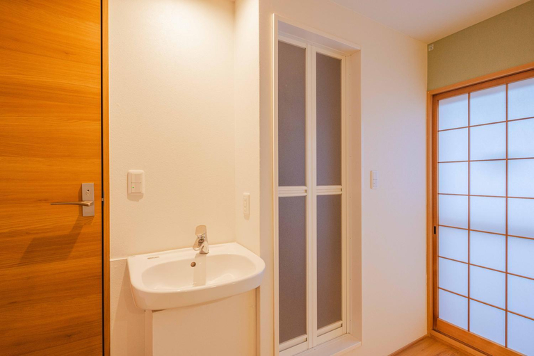 Bathroom 3, Miro Hotel Momodanikouenmae, Osaka