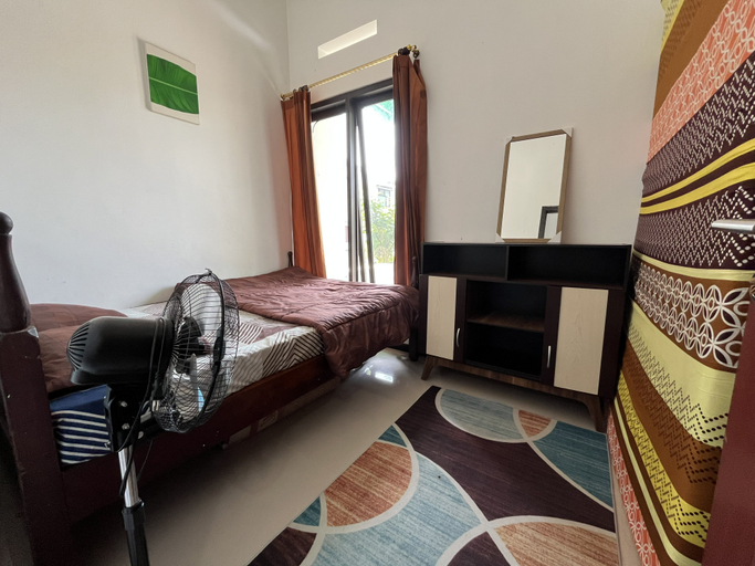 Bedroom 2, MP Villa Palmiers C8 Malang, Malang