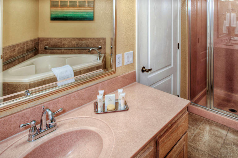 Bathroom 5, Hilton Vacation Club Sedona Summit, Yavapai