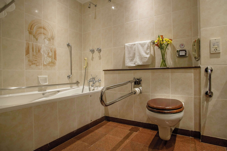 Bathroom 5, Sarova Stanley Hotel, Nairobi, Starehe