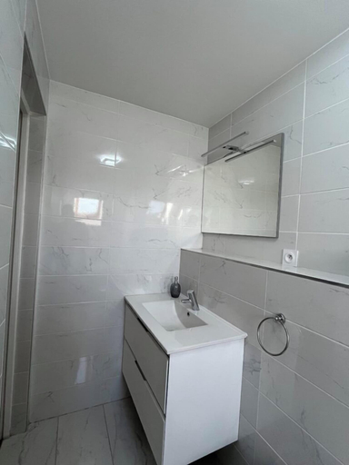 Bathroom 5, AppartHôtel Elite Forbach Centre, Moselle