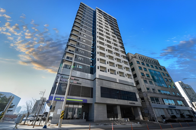 Exterior & Views, World Sky Residence Hotel, Sokcho
