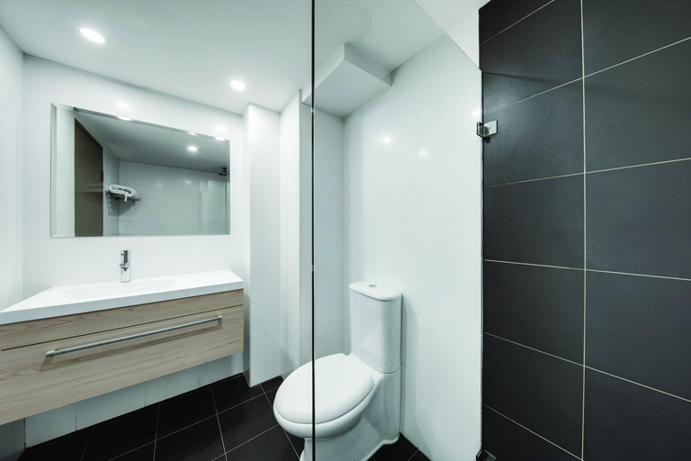 Bathroom 5