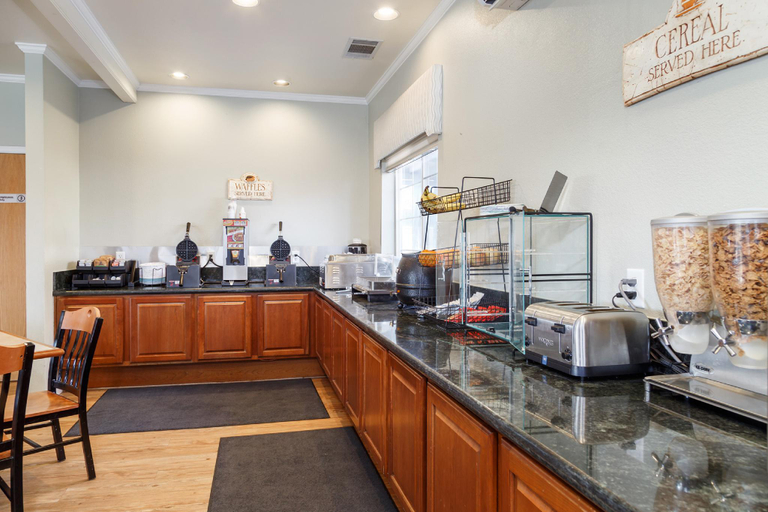 Food & Drinks 5, Comfort Inn & Suites Susanville, Lassen