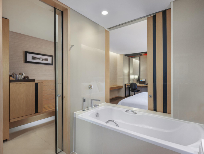 Bathroom 13