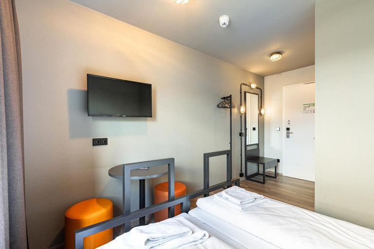 Bedroom 2, a&o Frankfurt Ostend, Frankfurt am Main