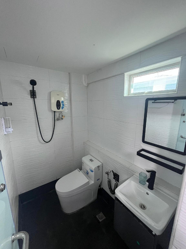 Bathroom 27