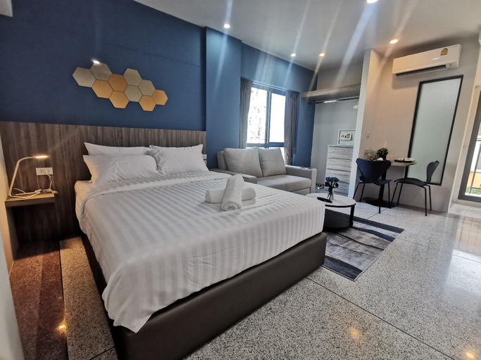 Bedroom 12