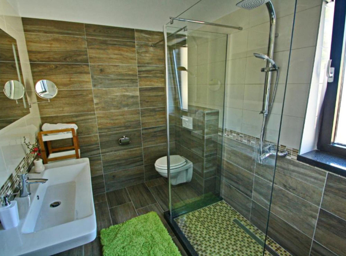 Bathroom 3, Villa Lukrecia -Stunning Sea View Retreat, Blato