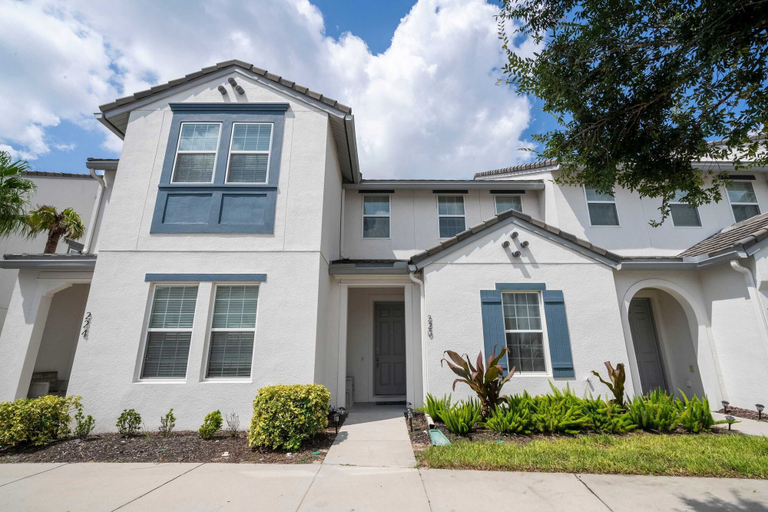 Room 4, 3Bd Sleeps8 With Pool Close to Disney Festival 220, Polk