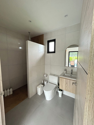 Bathroom 4, Arenal Mon-Rot, San Carlos