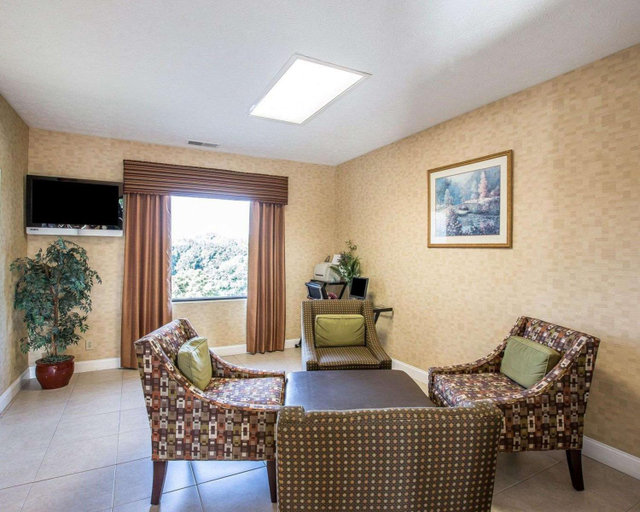 Public Area, Quality Inn Dahlonega Near University, Lumpkin