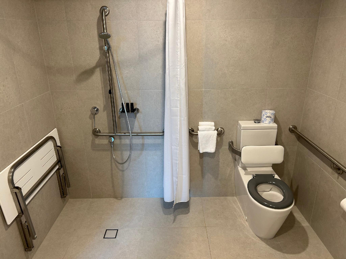 Bathroom 9