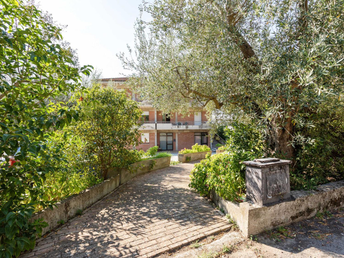Public Area, Apartment in Tuoro sul Trasimeno with pool, Perugia
