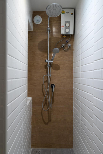 Bathroom 11