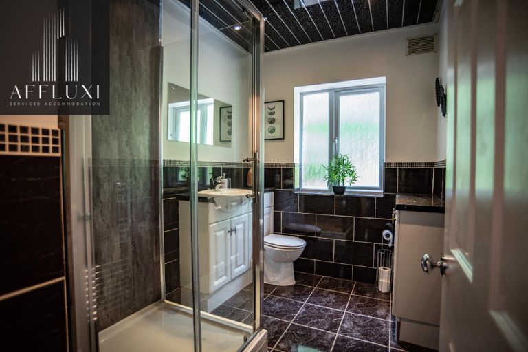 Others 5, Ironbridge Hot Tub Retreat - Sleeps 10, Telford and Wrekin