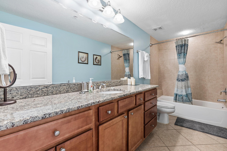 Bathroom 5, Sanibel 601, Volusia