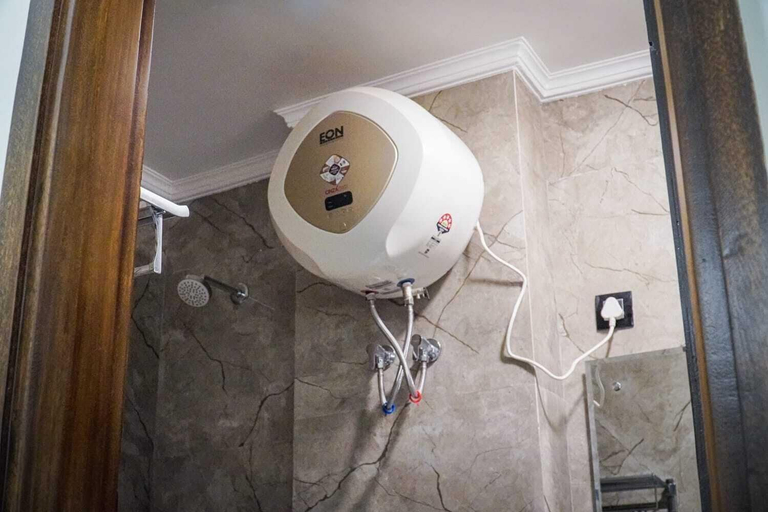 Bathroom 3, Leaf Studio Hospitalities Near Medanta, Gurgaon