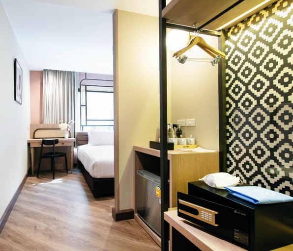 Bedroom 27