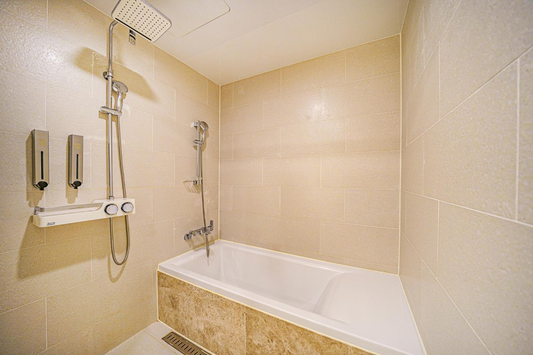 Bathroom 4, Gloucester Hotel Incheon, Namdong