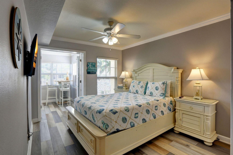 Bedroom 3, Barefoot Beach Resort A202, Pinellas