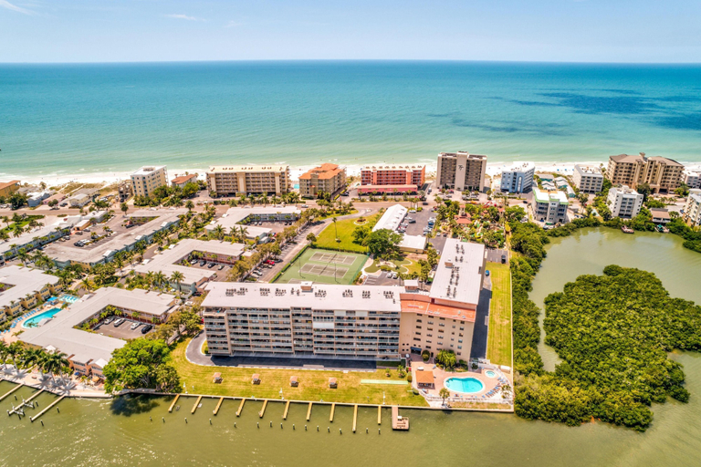 Exterior & Views 2, Bayshore Yacht & Tennis 409 - Premier, Pinellas