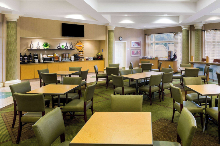 Food & Drinks 5, Fairfield Inn & Suites by Marriott Austin Southwest, Travis