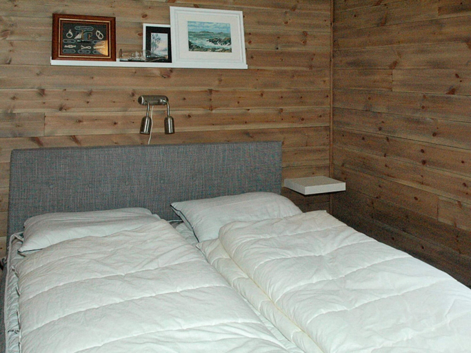 Bedroom 2, Holiday Home in UrangsvÃ¥g, Bømlo
