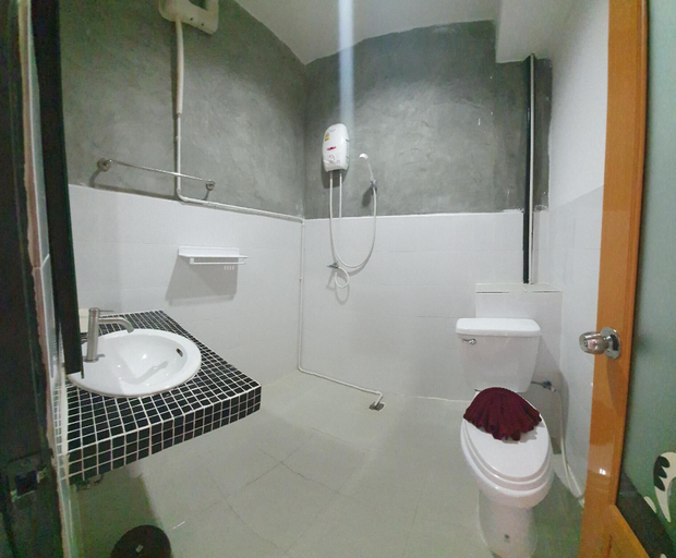 Bathroom 3, Athome Hotel Nanai 8, Phuket Island