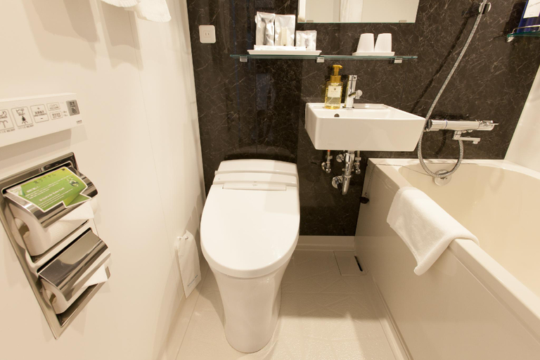 Bathroom 10