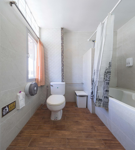 Bathroom 7