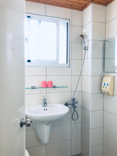 Bathroom 4, Lai Chi Te Hotel, Tainan