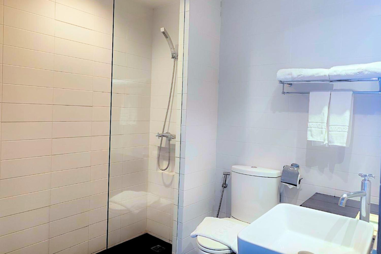 Bathroom 3