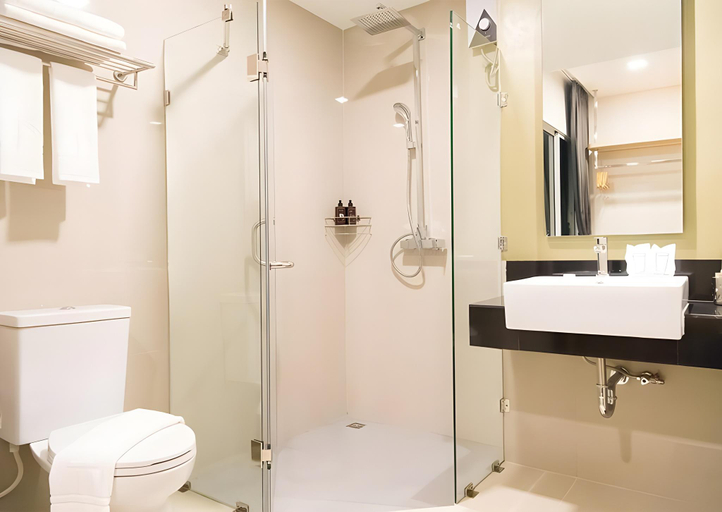 Bathroom 9