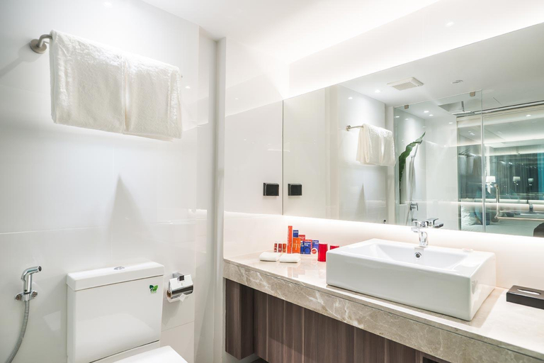Bathroom 27